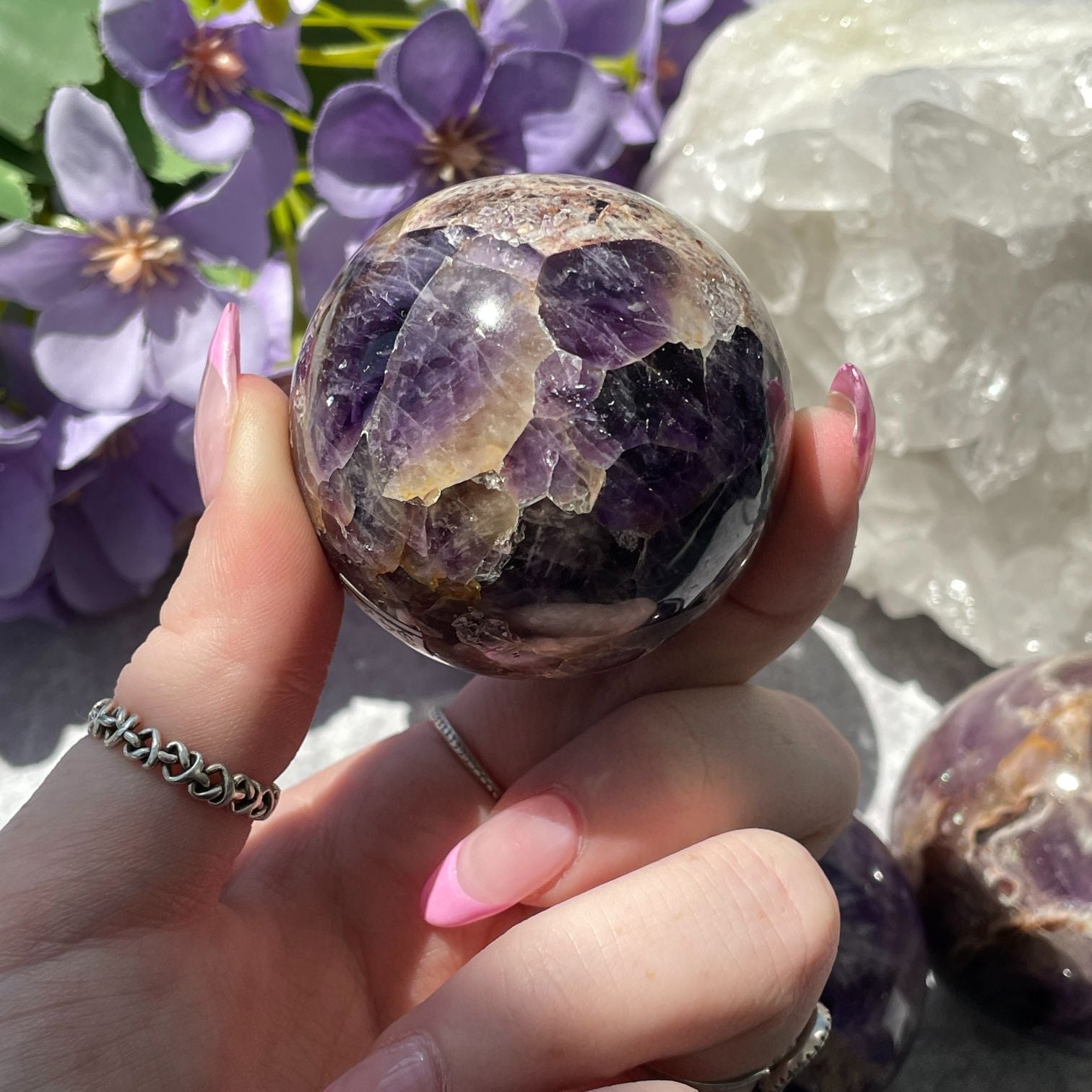 Chevron Amethyst Sphere 5cm - 1pc