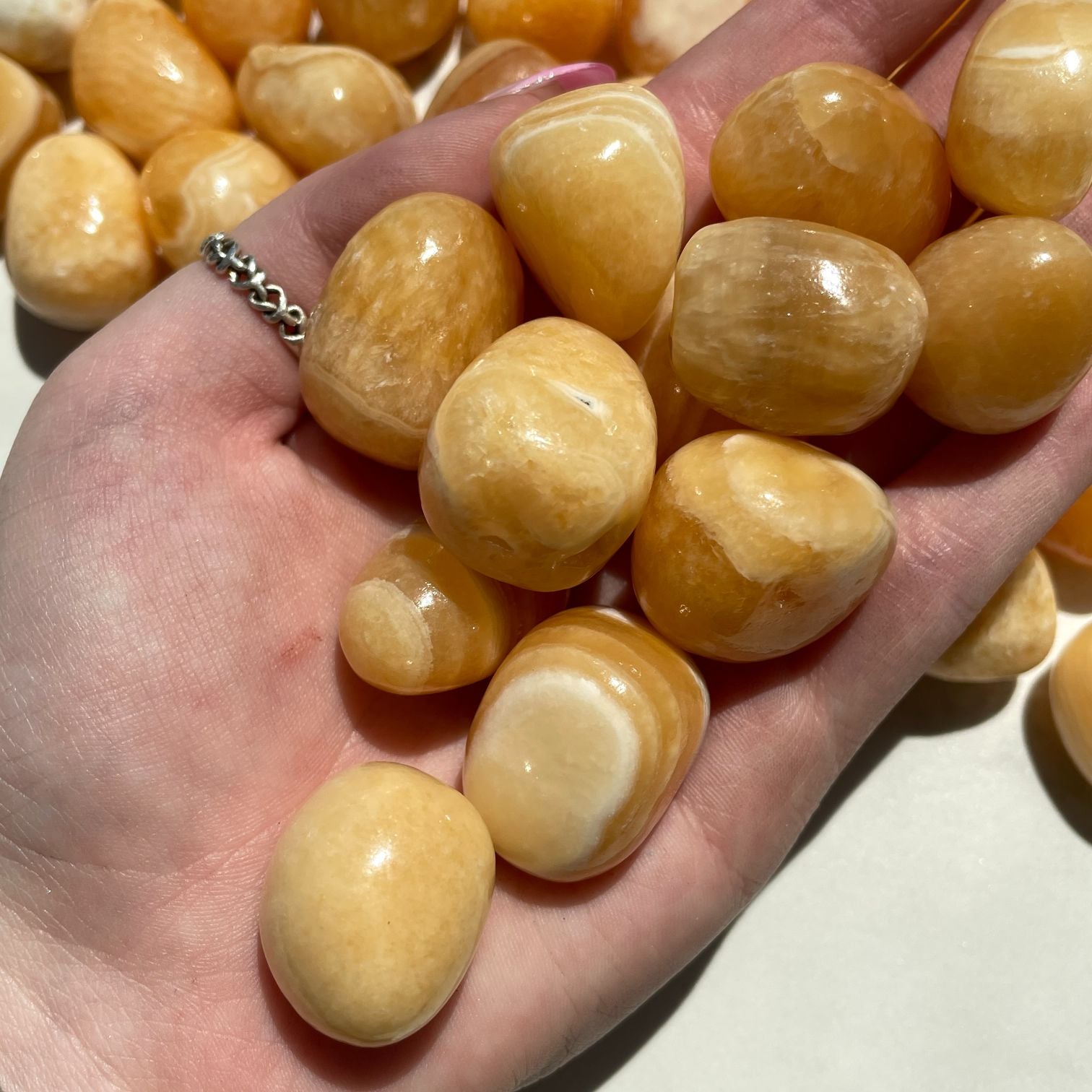 Orange Calcite Tumbled 1KG - Q1/A (50-70pcs)