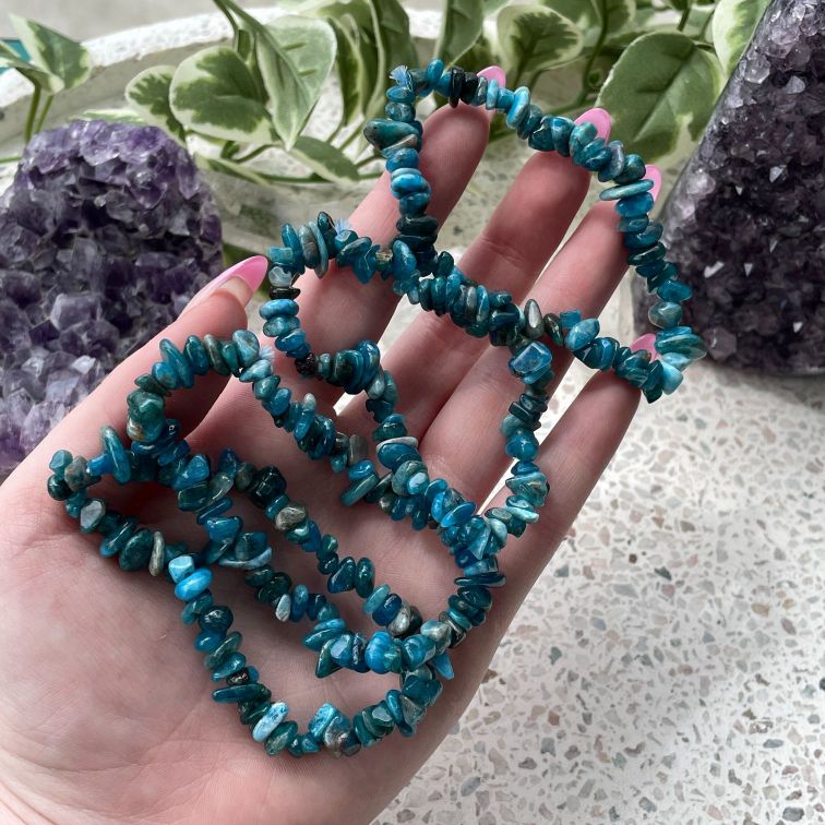 Apatite Chip Bracelet Q1/A