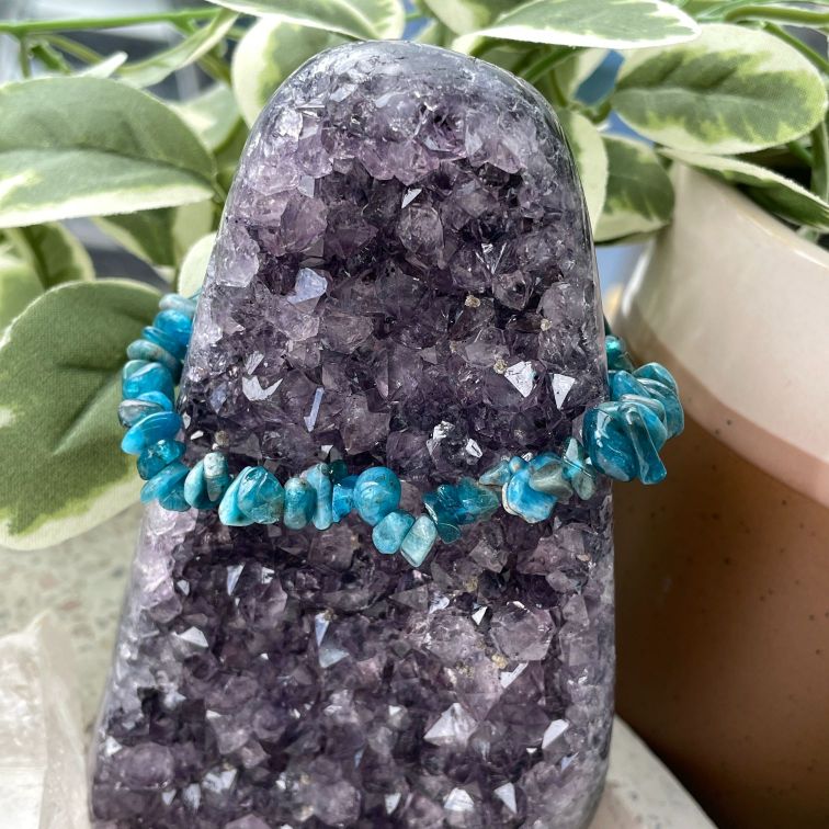 Apatite Chip Bracelet Q1/A