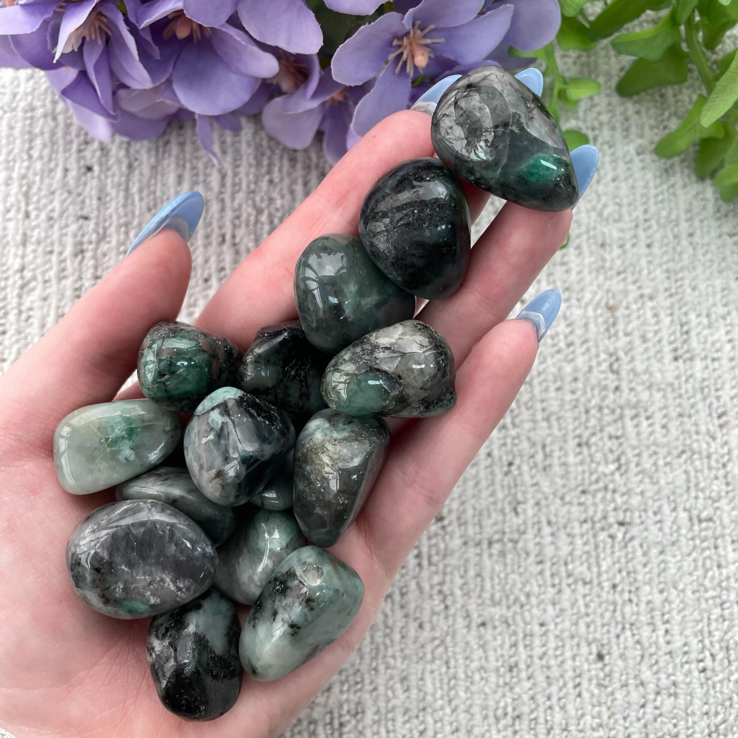 Emerald Tumbled - 200gms (18-22pc)