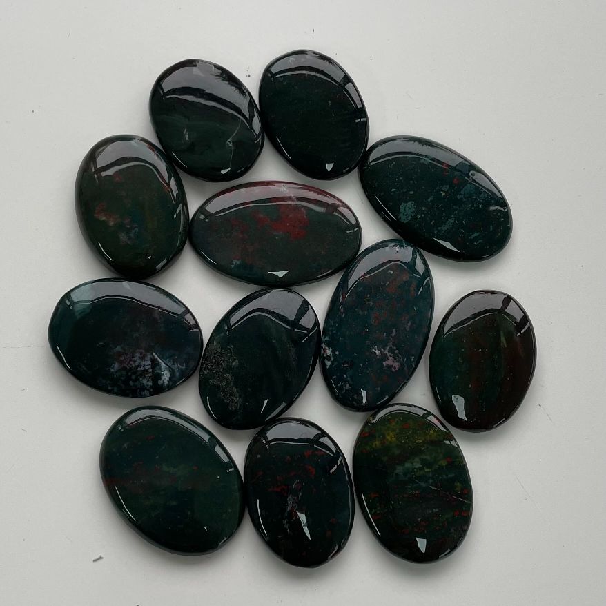 Bloodstone Cabochon - Round - 1pc