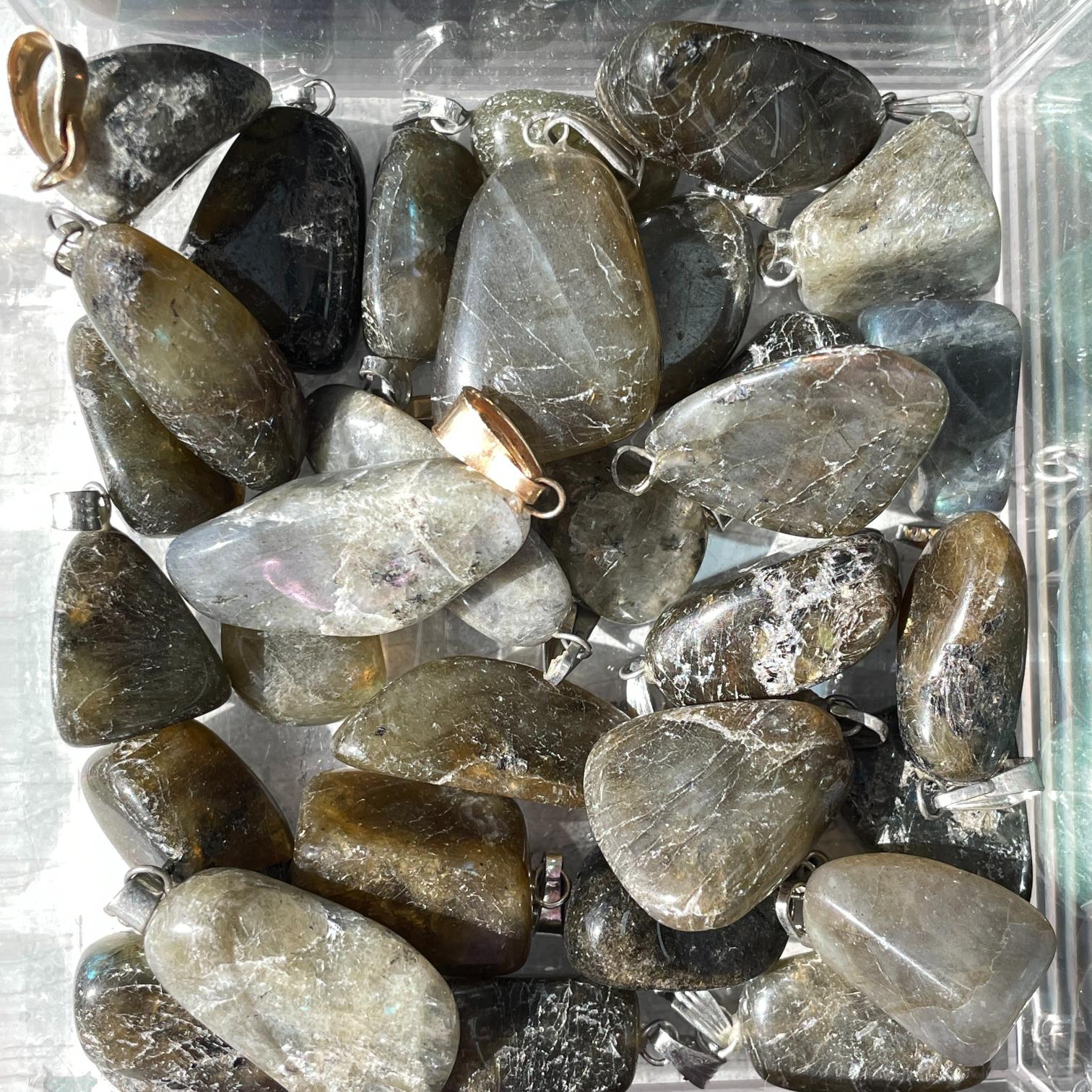 Tumbled Mini Pendant - Labradorite