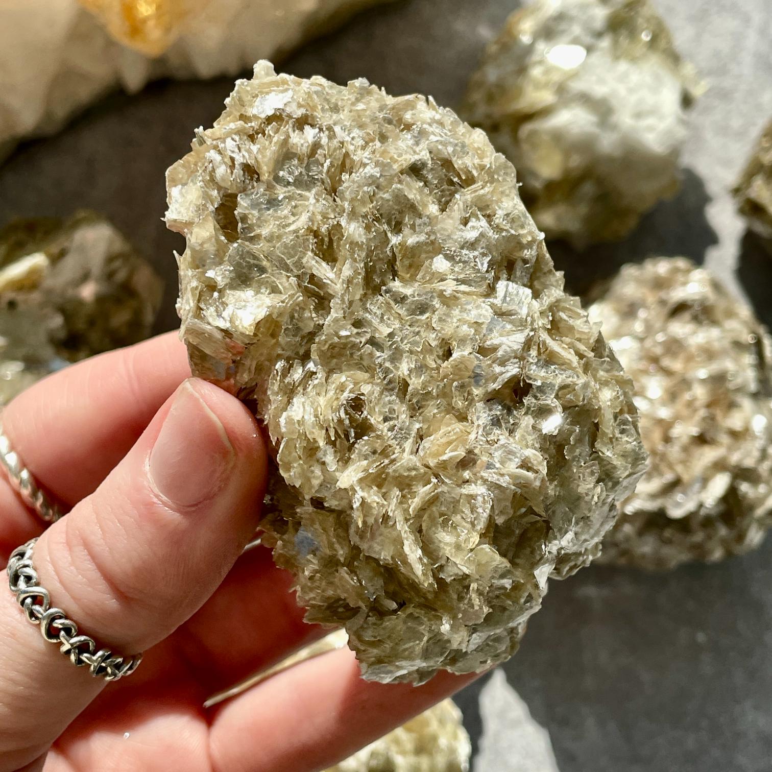 Rough Yellow Mica - 1pc MED