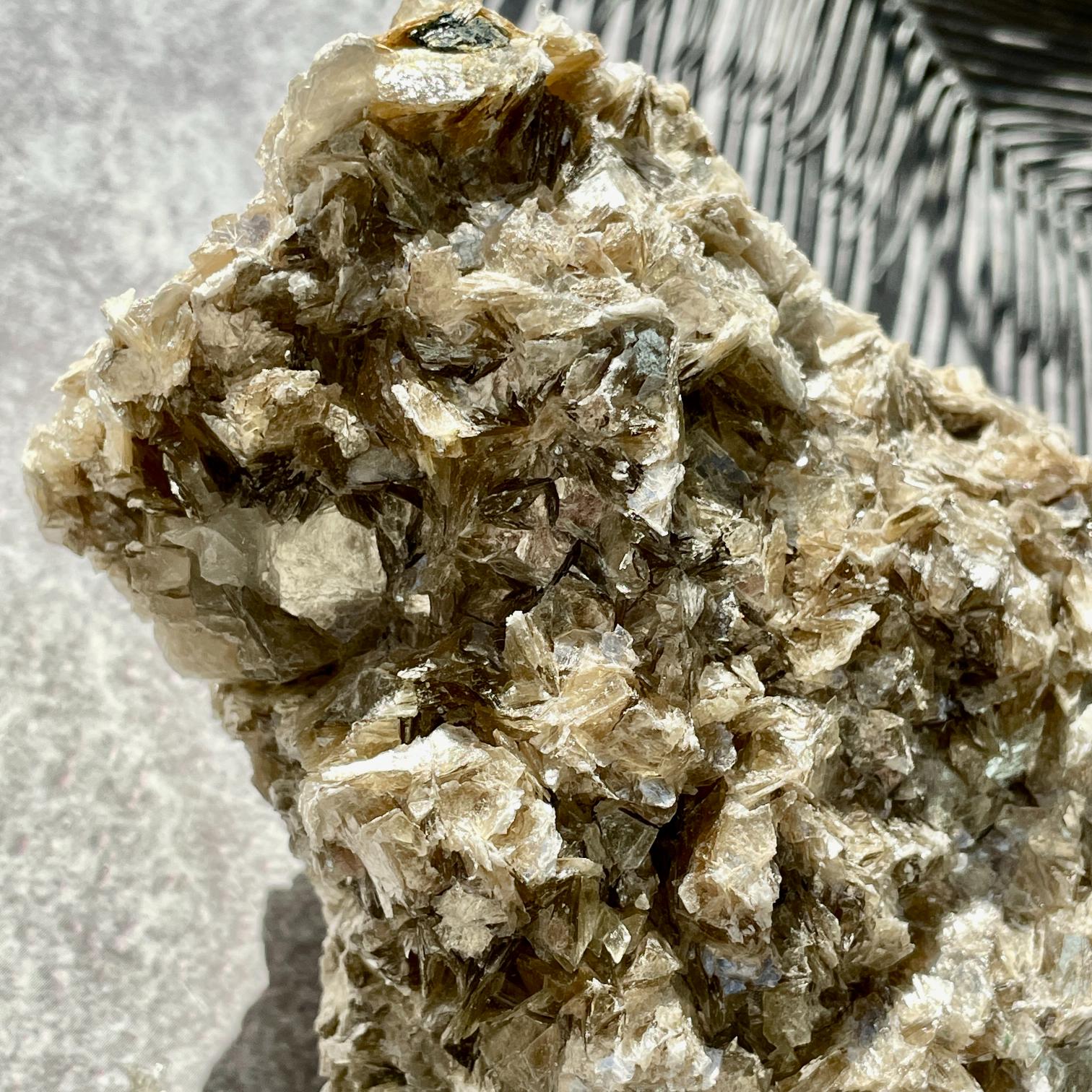 Rough Yellow Mica - 1pc LGE