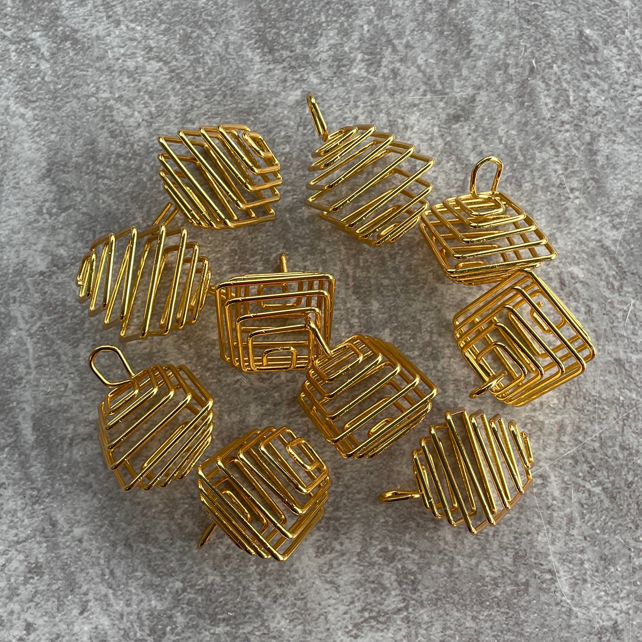Cage Pendant Golden - Square - 1pc