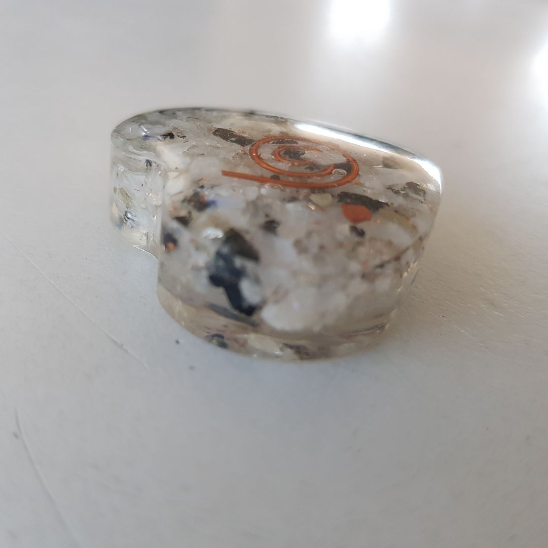 Orgonite Heart - Rainbow Moonstone - SM