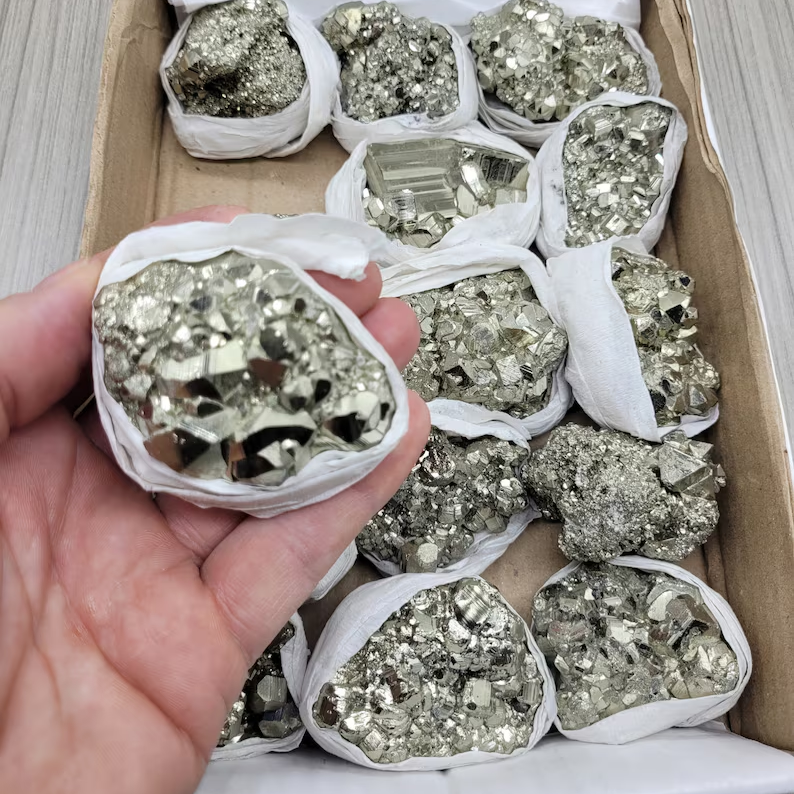 Pyrite Cluster Box - (Q1/A) 1KG