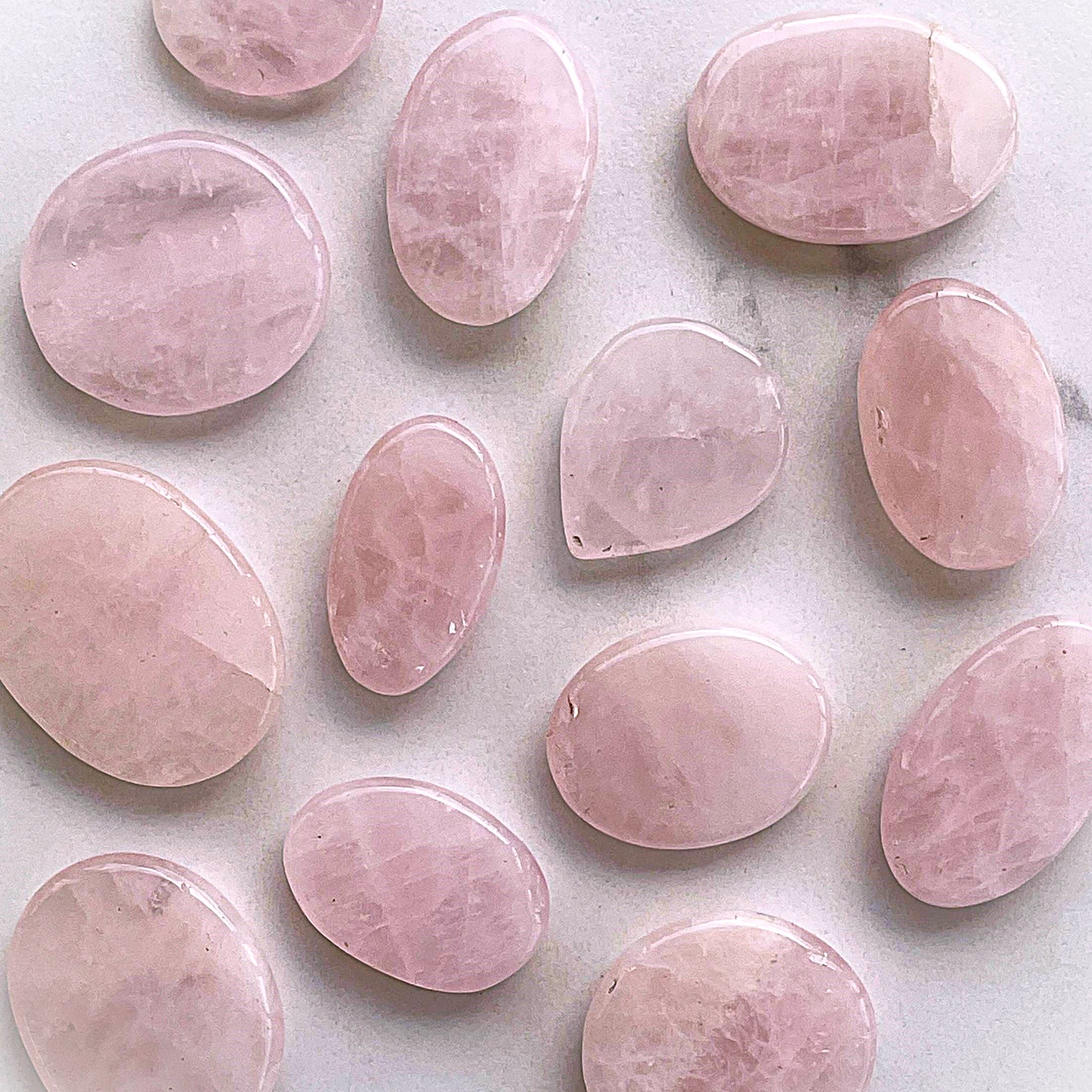 Rose Quartz Palmstone (IN)